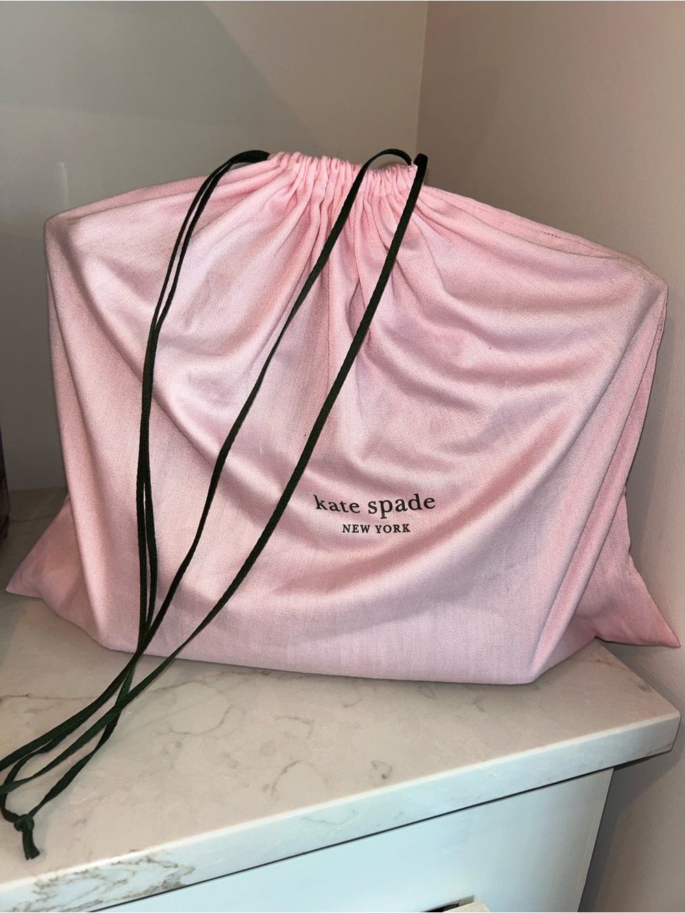 ♠️kate spade Black Pebbled Leather Tote with Charm - Picture 12 of 15